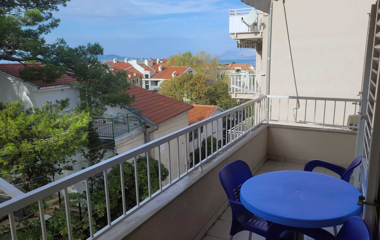 balcony and view luxury apartment Center - holiday flats Makarska Riviera