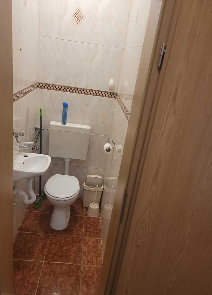 separate toilet luxury apartment Center - holiday flats Makarska Riviera