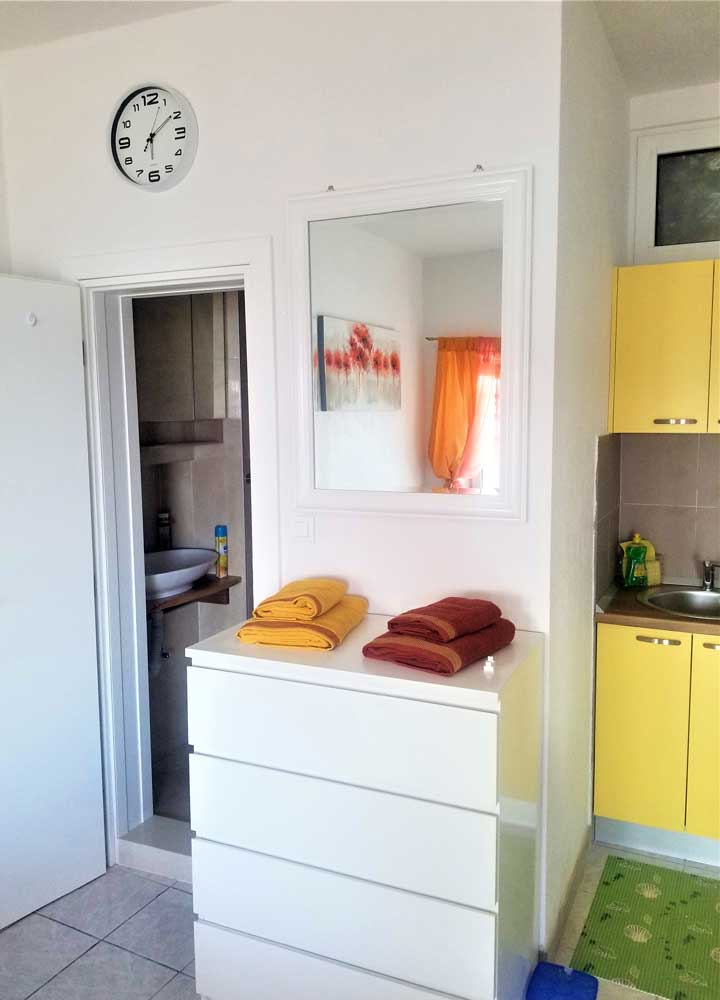 kitchen and bathroom stone house studio first floor - Apartments Zivogosce