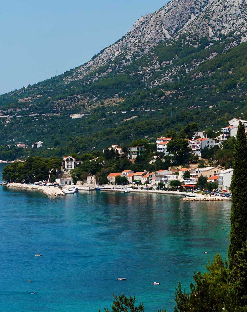 Gesamtansicht Zivogosce Porat - Apartments  Makarska Riviera