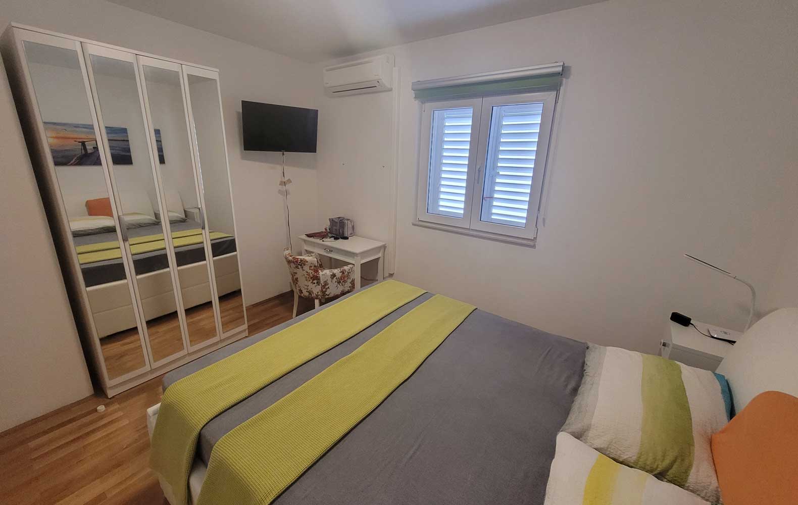 Schlafzimmer 2 Luxuswohnung Center - Ferienwohnungen Makarska