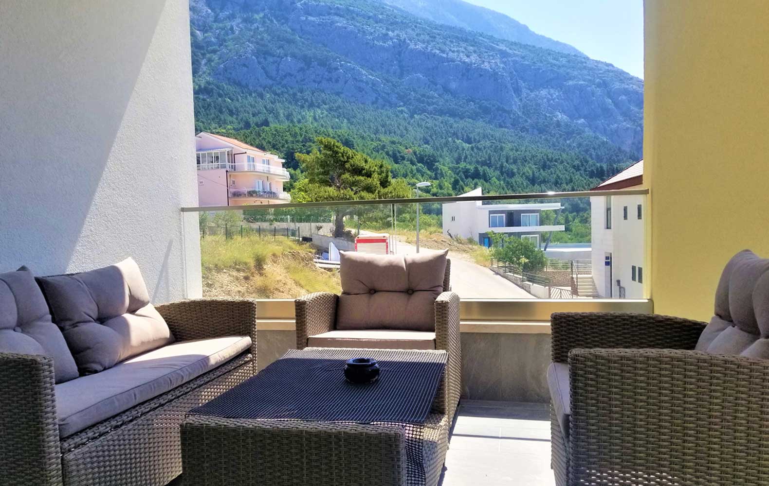 Terrasse Luxuswohnung groß - Ferienwohnungen Makarska